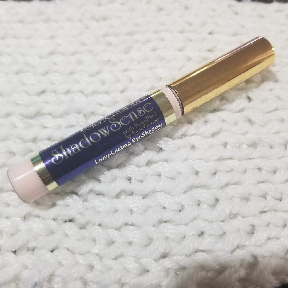 Whisper Pink Shadow Sense